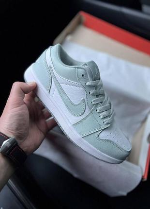 👟кросівки жіночі nike air jordan 1 low mint & white👟

🔝топова якість🔝