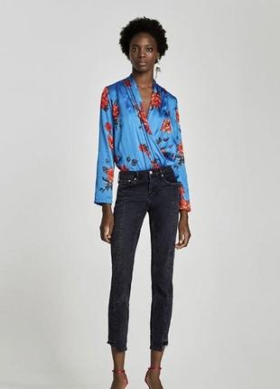 Блуза боди zara с цветками голубая3 фото