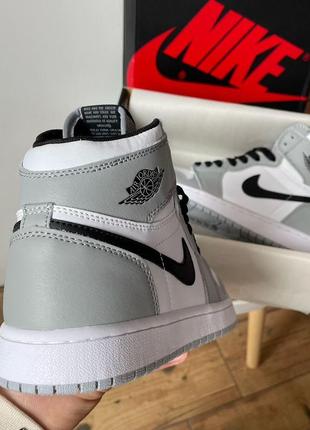 Чоловічі кросівки nike air jordan 1 high8 фото