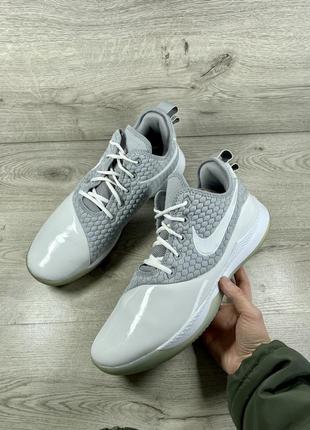 Баскетбольные кроссовки nike lebron vitness2 фото