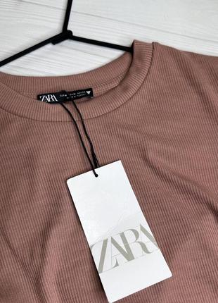 Футболка в рубчик с затяжками по бокам zara7 фото