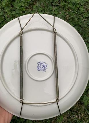 Винтажная коллекционная тарелка из фарфора. португалия, марка jsb.