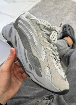 Кроссовки adidas