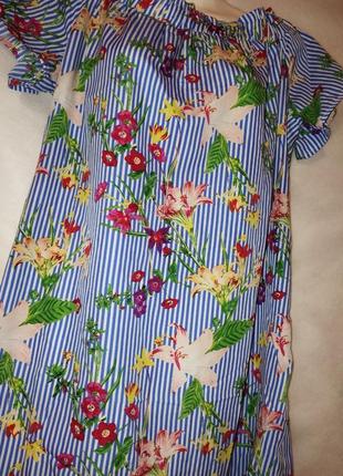 Короткое летнее платье с открытыми плечами цветочный принт резинка3 фото