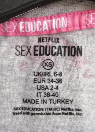 Топ футболка sex education4 фото