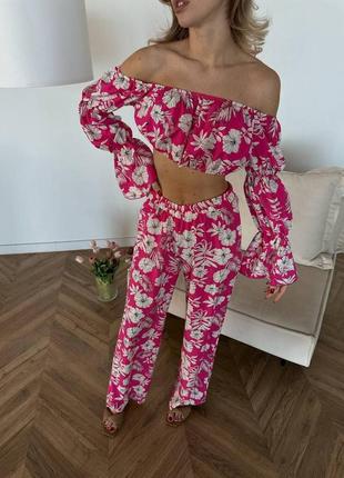 Женские летний брючный костюм штаны и топ