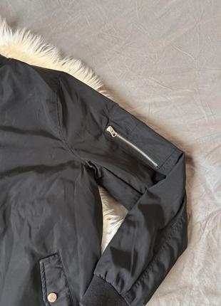 Бомбер чорний оверсайз жіночий чоловічий куртка вітровка кофта зіпка чорна3 фото