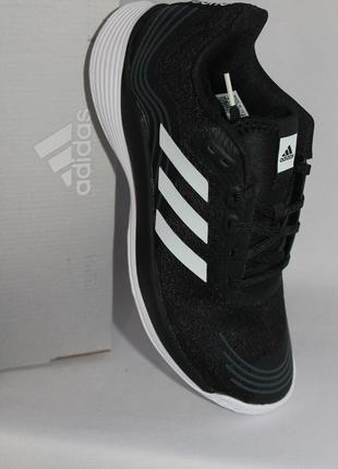 Кросівки adidas novaflight primegreen-us--8--fr--40--устілька-25,3 см