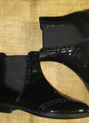 Лак-кожа новые ботинки ессо