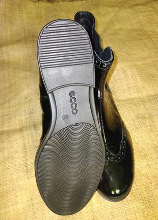 Лак-кожа новые ботинки ессо