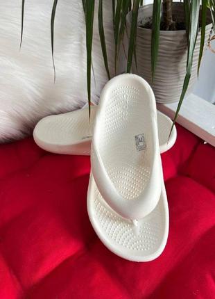 В'єтнамки крокс crocs mellow flip white  білі крокси чоловічі жіночі фліпи унісекс шлепанці2 фото