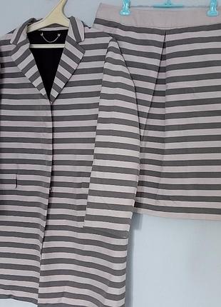 Костюм, тренч и юбка,пальто юбка max mara