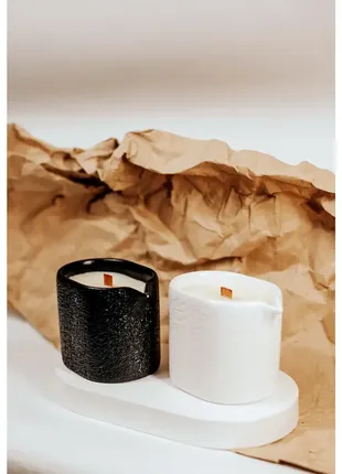 Подарочный набор деревянная массажная щетка + массажная антицеллюлитная свеча в гипсовом кашпо pro.eco2 фото