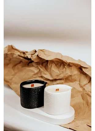 Подарочный набор деревянная массажная щетка + массажная антицеллюлитная свеча в гипсовом кашпо pro.eco3 фото