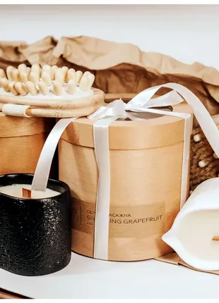 Подарочный набор деревянная массажная щетка + массажная антицеллюлитная свеча в гипсовом кашпо pro.eco4 фото