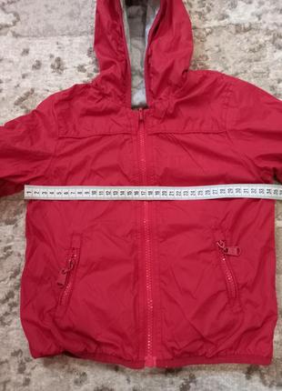 Красная двусторонняя легкая курточка8 фото