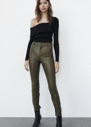 Легінси кольору хакі zara.