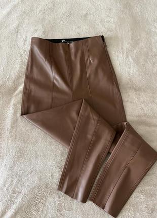 Кожаные брюки zara2 фото