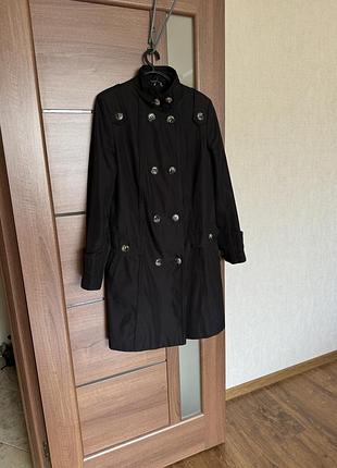 Стильная итальянское винтажная пальто плащ тренч черный  размер s-m