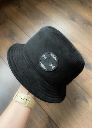 Черная замшевая шляпа3 фото