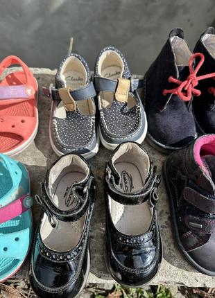 Ботинки, ботинки, сапоги, туфли, босоножки crocs, lasocki, clarks2 фото