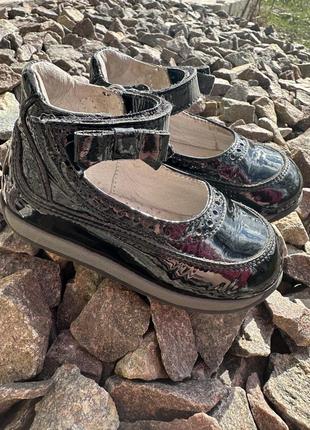 Ботинки, ботинки, сапоги, туфли, босоножки crocs, lasocki, clarks5 фото