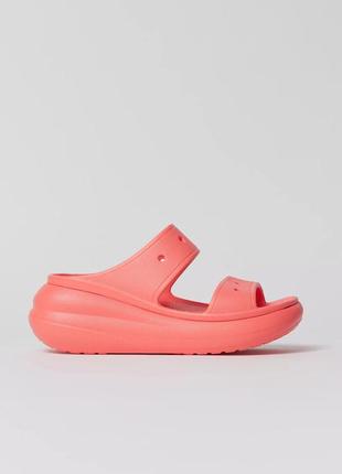 Крокс шльопанці сандалі рожеві на платформі crocs crush sandal neon watermelon2 фото