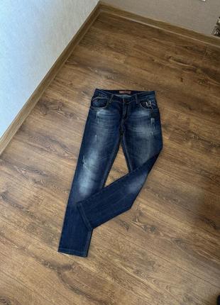 Стильные  синие мом идеальные  джинсы dsquared