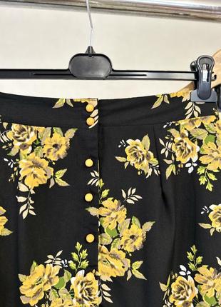 Роскошная черная макси юбка в цветочный принт boohoo 💛🖤3 фото