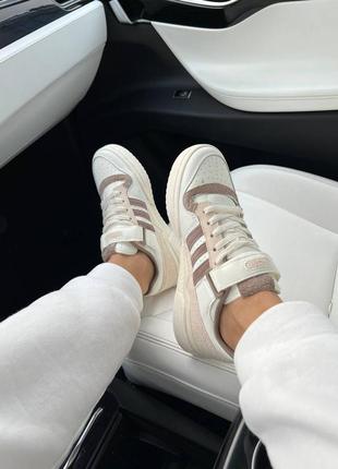 Женские кожаные кроссовки adidas forum 84 low white brown адидас форум4 фото