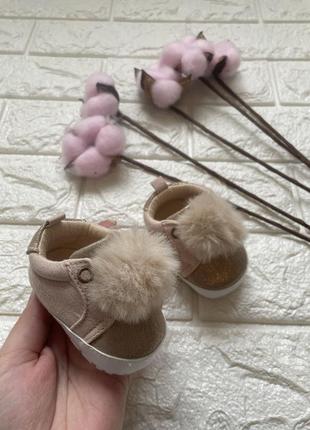 Пінетки  ніжні милі тапулі на новонароджену дівчинку 0-3 місяці