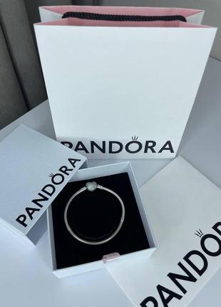 Браслет с сияющей застежкой в форме сердца pandora