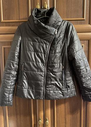 Курточка демі.