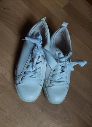 Белые кроссовки р 39-39,52 фото