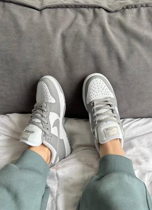 Жіночі кросівки сірі з білим nike dunk low light grey9 фото