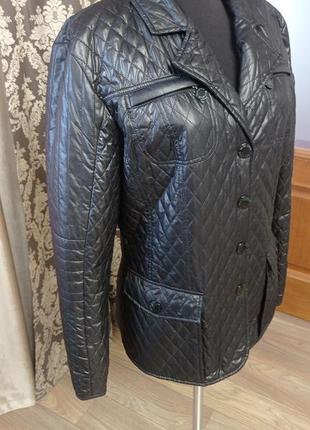 Куртка жіноча розмір 50-52. плечі 46, пог 55, довжина 67.1 фото