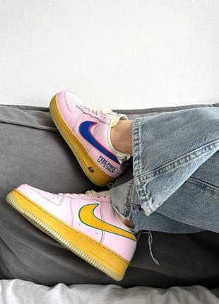 Жіночі кросівки рожеві nike air force 1 07 limited edition