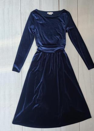 Нарядное синее приталенное велюровое платье s р10 фото