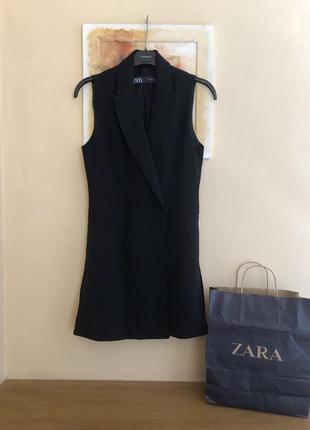 Стильное платье пиджачного силуэта. бренд zara.