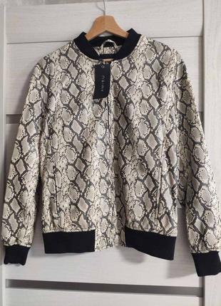Куртка-бомбер зміїний принт розм.38 amizu