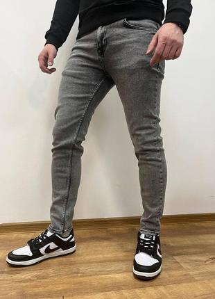 Обтягуючі чоловічі сірі джинси sea lion джинсові брюки світло-сірого кольору облягаючі topmen1 фото