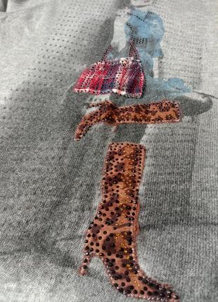 Серый меланжевый свитерик джемпер женский с принтом м-л5 фото