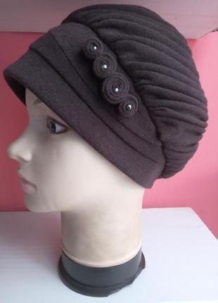 Тонкая женская шапочка