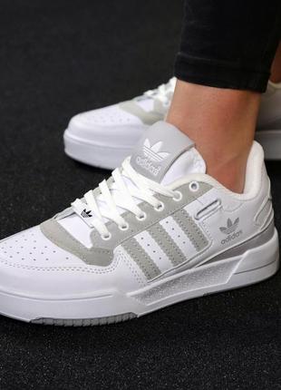 Жіночі замшеві, білі, стильні кросівки adidas forum. від 36 до 40 р. 7426 кк в демісезонні3 фото