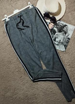 Крутые брюки с лампасами л-хл.