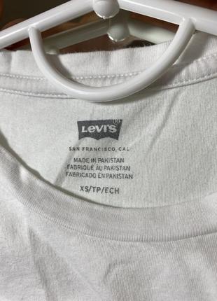 Женская футболка levi’s xs размер3 фото