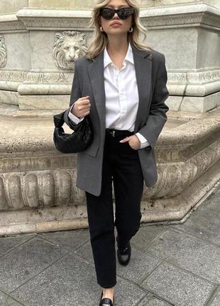 Базовий класичний жакет піджак блейзер з шкіряними вставками.