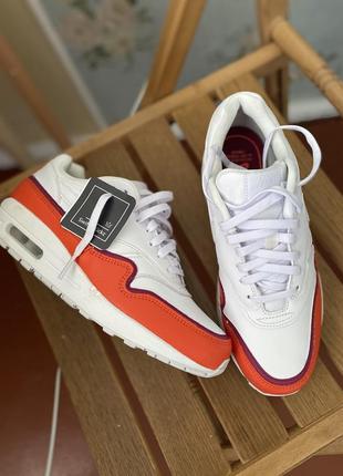 Кросівки жіночі nike airmax1 фото