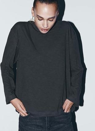 Хлопковый серый лонгслив оверсайз zara