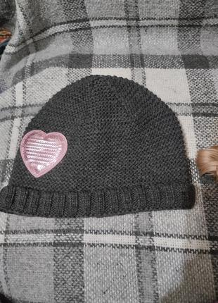 Демисезонная шапка на девочку. весна - осень